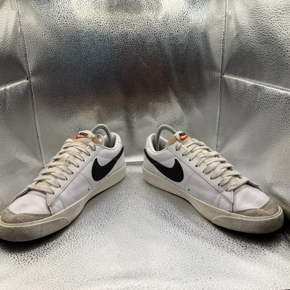 Size 7 Nike Blazer Low '77 Low White Black Sail Mens Athletic‎ Shoes DA6364-101